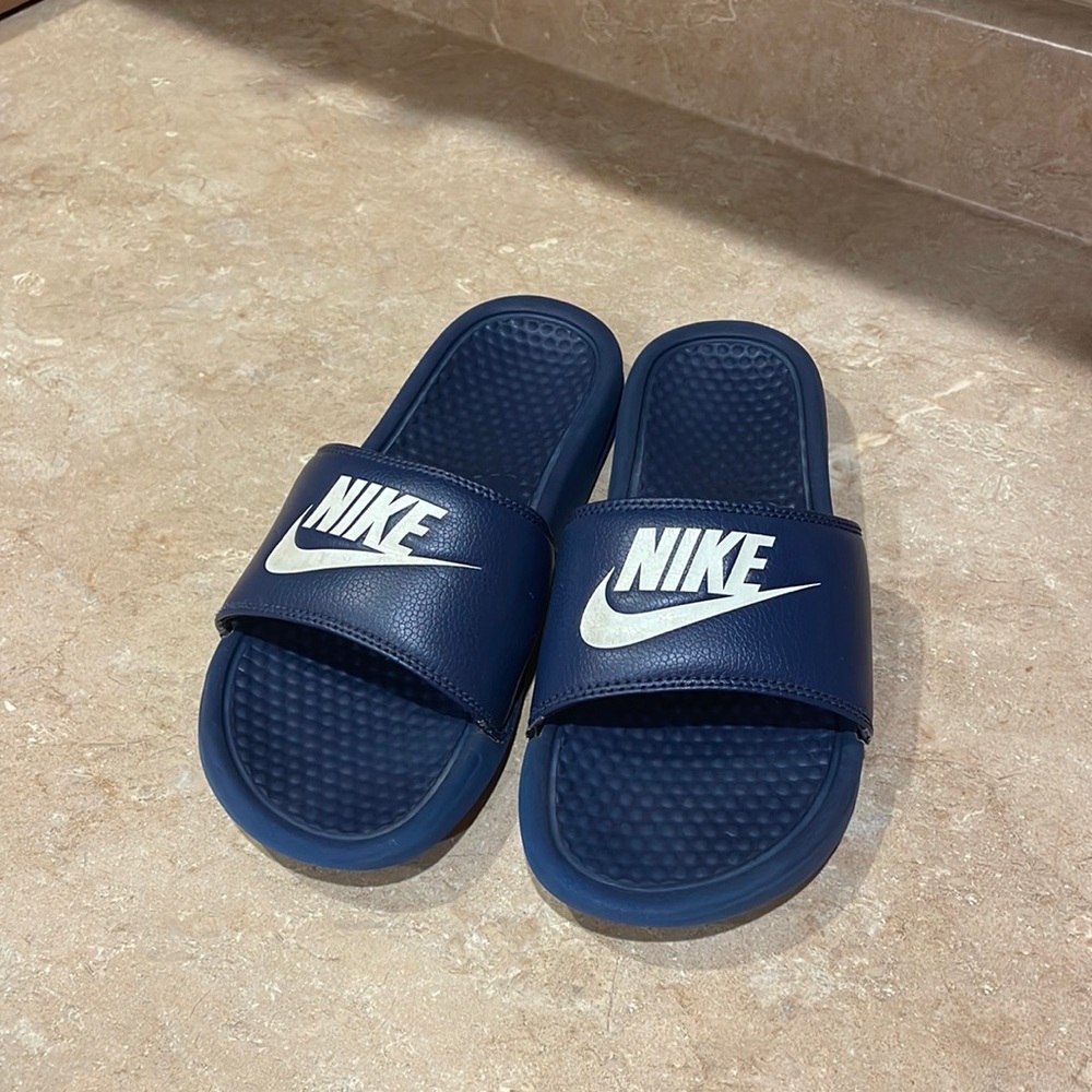 Nike slides